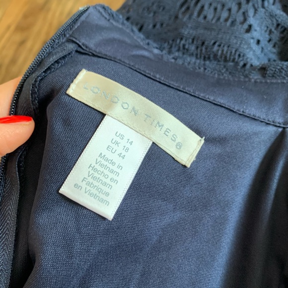 LONDON HOUSE LACE DRESS navy - Picture 6 of 7